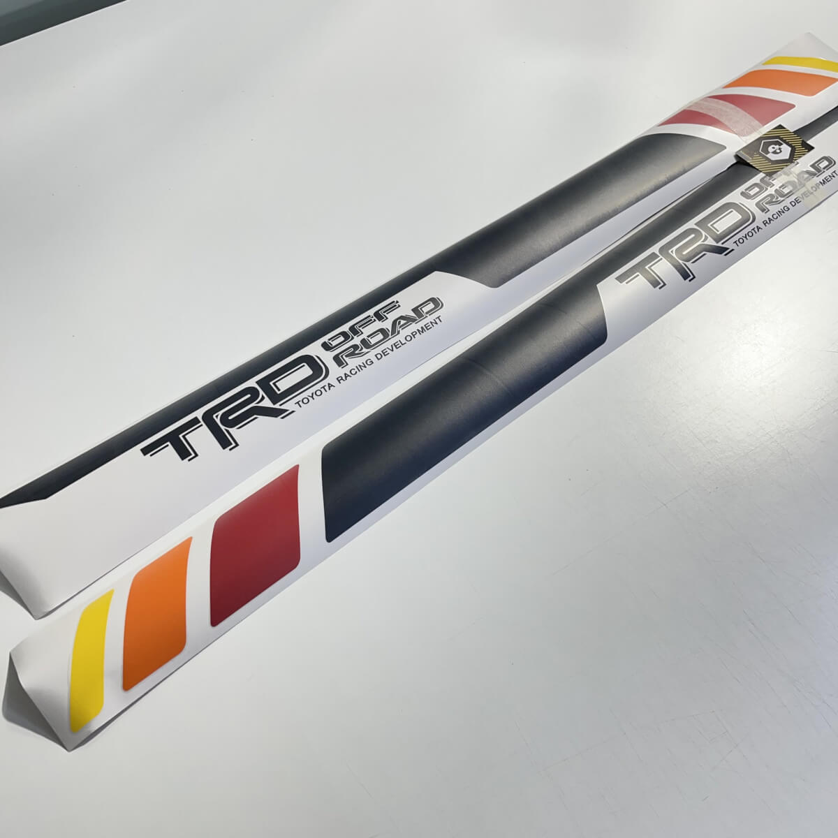 TRD ପୁରୁଣା ଅଫ୍ ରୋଡ୍ ସାଇଡ୍ ଭିନ୍ୟଲ୍ ସ୍ଟିକର୍ ଡେକାଲ୍ Tacoma 2013-2024 କିମ୍ବା Tundra 2016-2024 କୁ ମିଳିବ।
