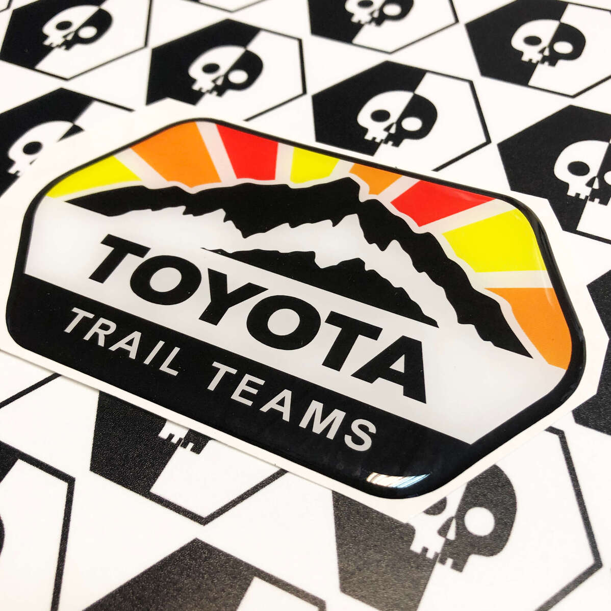2 Stickers Decals Toyota Trail Teams Mountains Vintage Sun Colors Badge Emblem Domed Decal