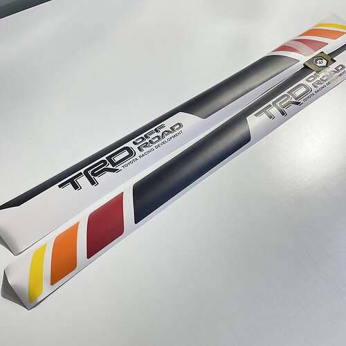 TRD ପୁରୁଣା ଅଫ୍ ରୋଡ୍ ସାଇଡ୍ ଭିନ୍ୟଲ୍ ସ୍ଟିକର୍ ଡେକାଲ୍ Tacoma 2013-2024 କିମ୍ବା Tundra 2016-2024 କୁ ମିଳିବ।
