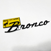 Bronco Wildtrak Fender Badges Tailgate Emblem 3D Badge Black vs Yellow 4