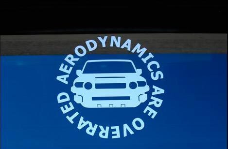 Toyota FJ Cruiser - ଏରୋଡାଇନାମିକ୍ସ ଓଭର୍ରେଟେଡ୍ ଷ୍ଟିକର୍
