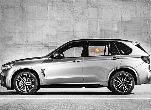 BMW X5M F85 គឺជាស្តុកចំណុចមួយនៃរបស់រថយន្ត M SPORT M Performance M Tech

